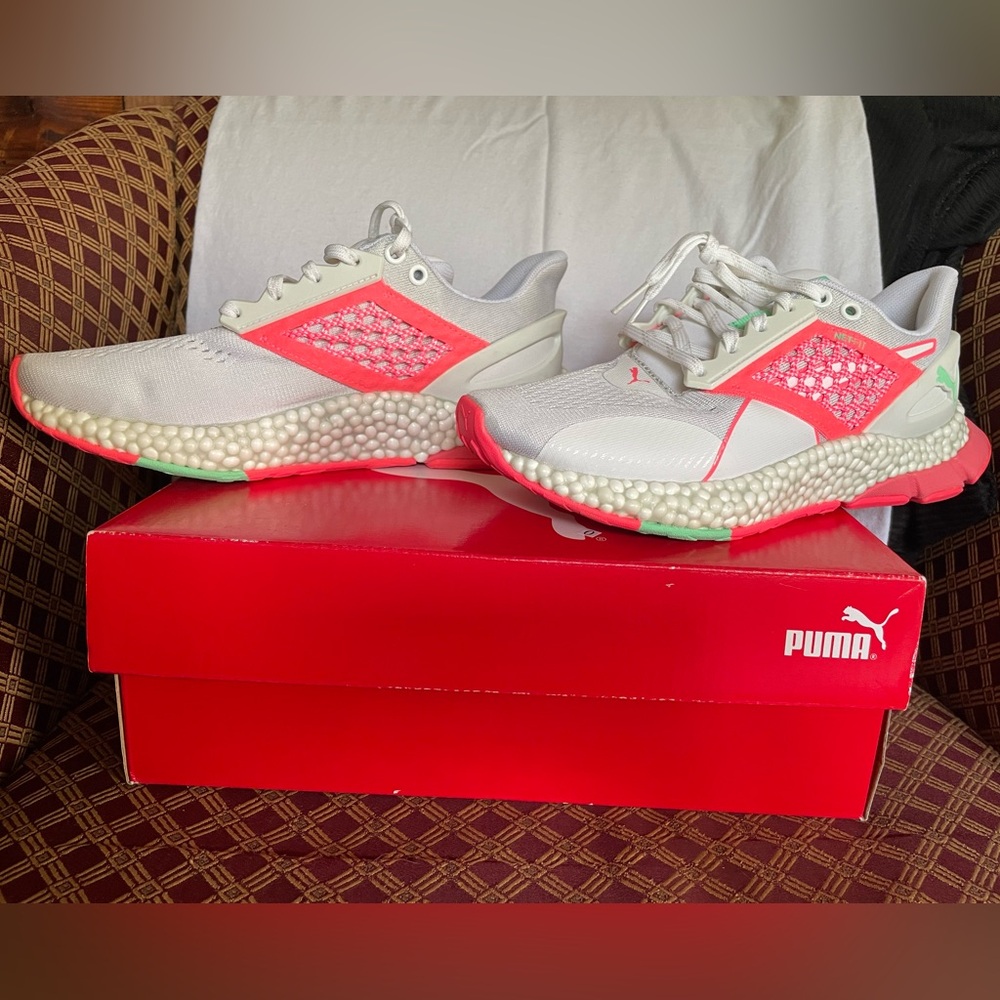 NIB Puma HYBRID Astro Women’s Running Shoes - Picture 2 of 7